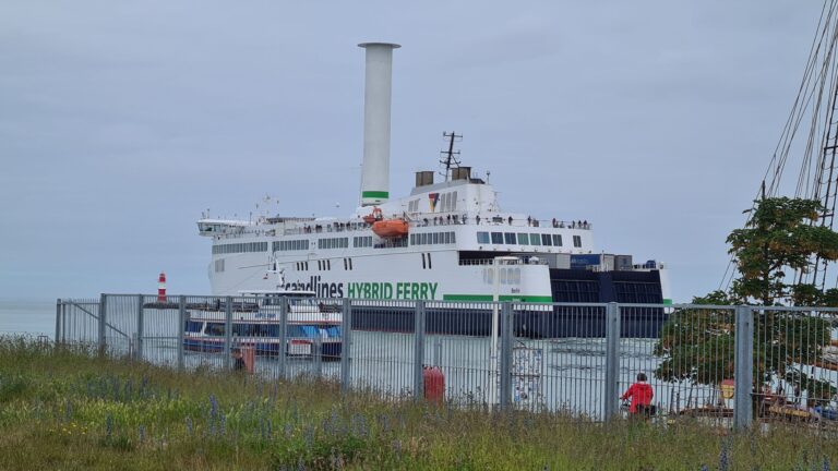 Tag 9 – Dienstag 04.06.2024: Schiffe in Warnemünde